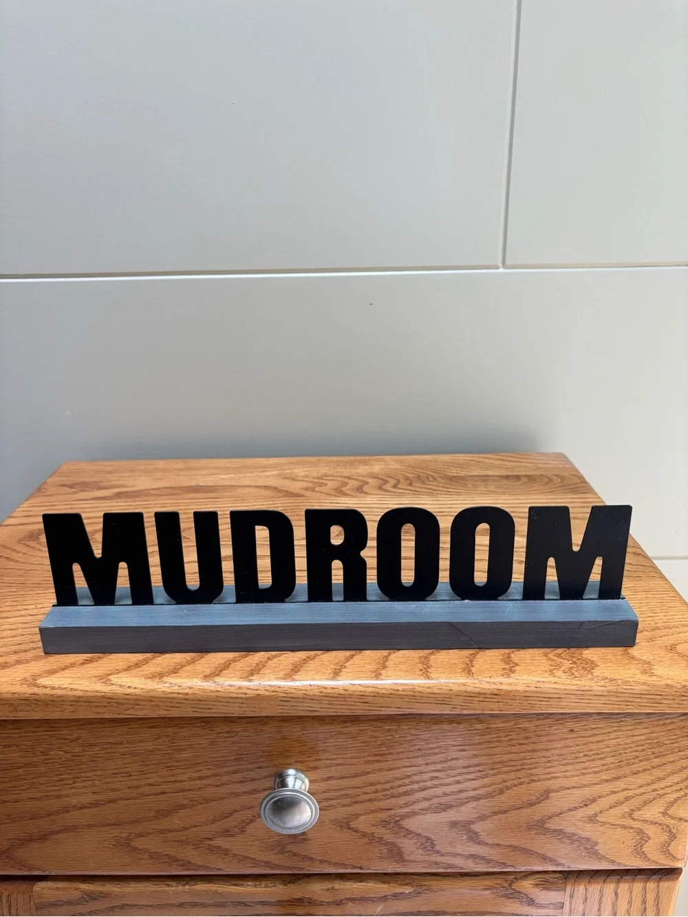 Black 'MUDROOM' Wooden Sign